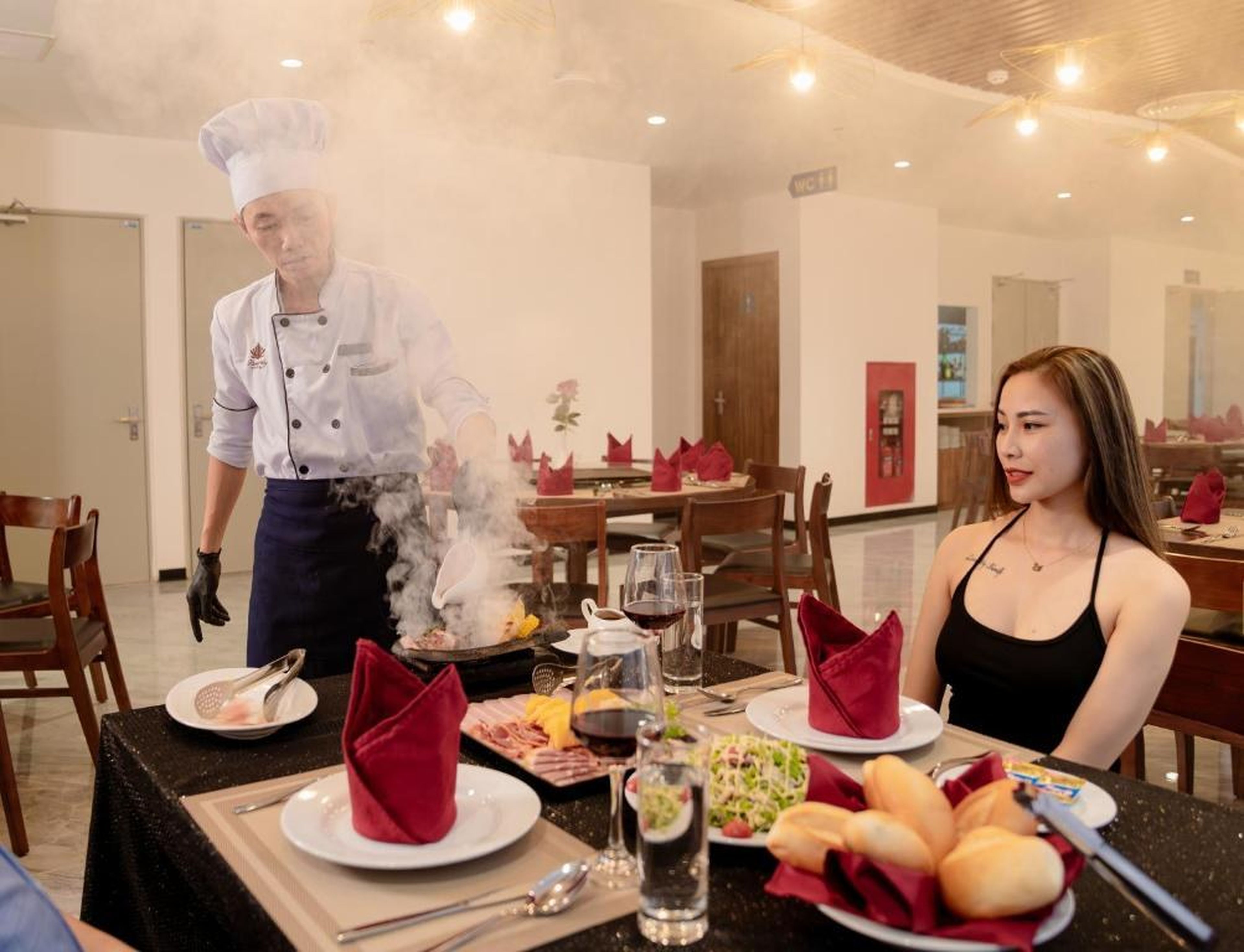 River Way Hotel Ha Long - 500m to Beach - Hình 14