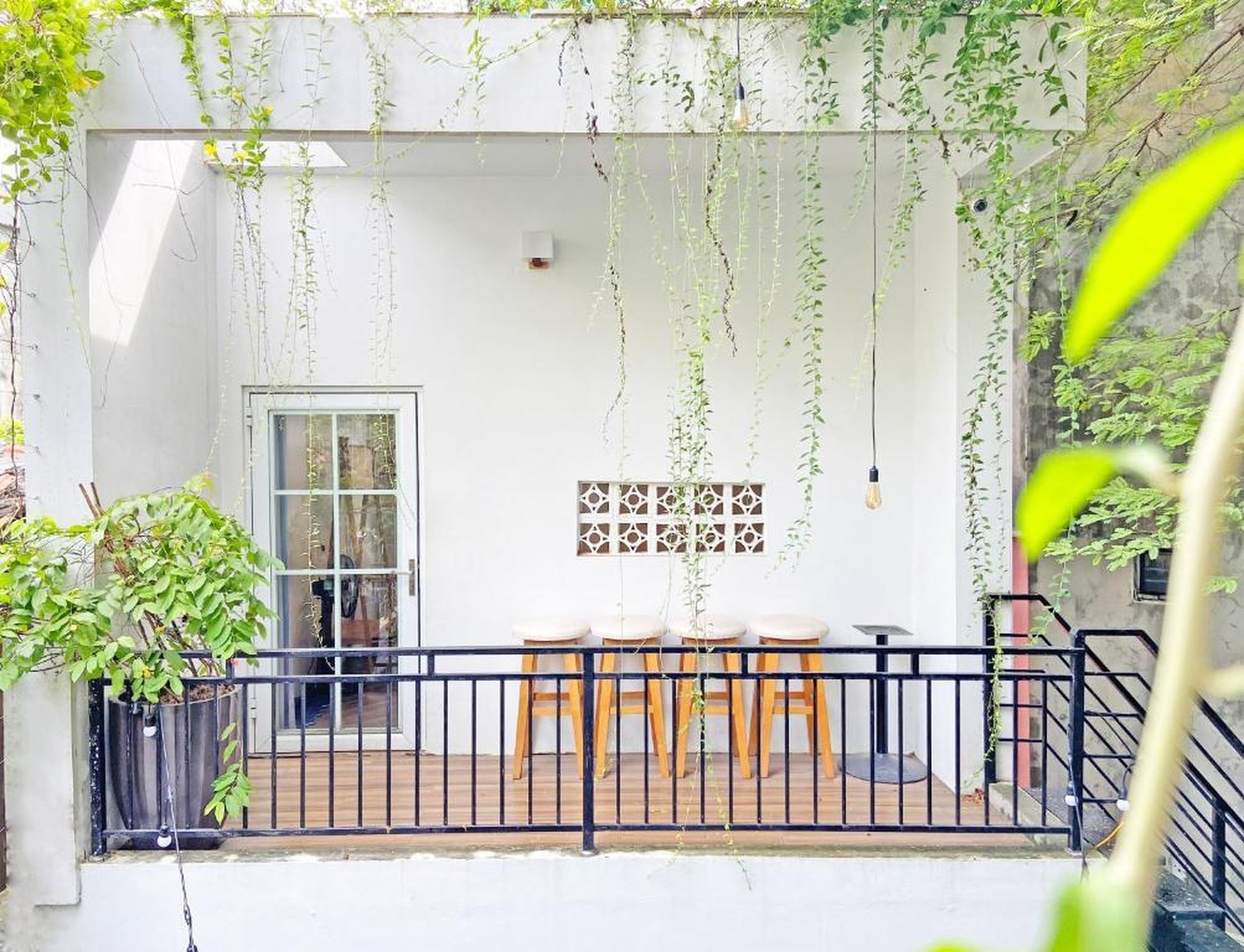 The Bay - Ha Long Homestay - Hình 43