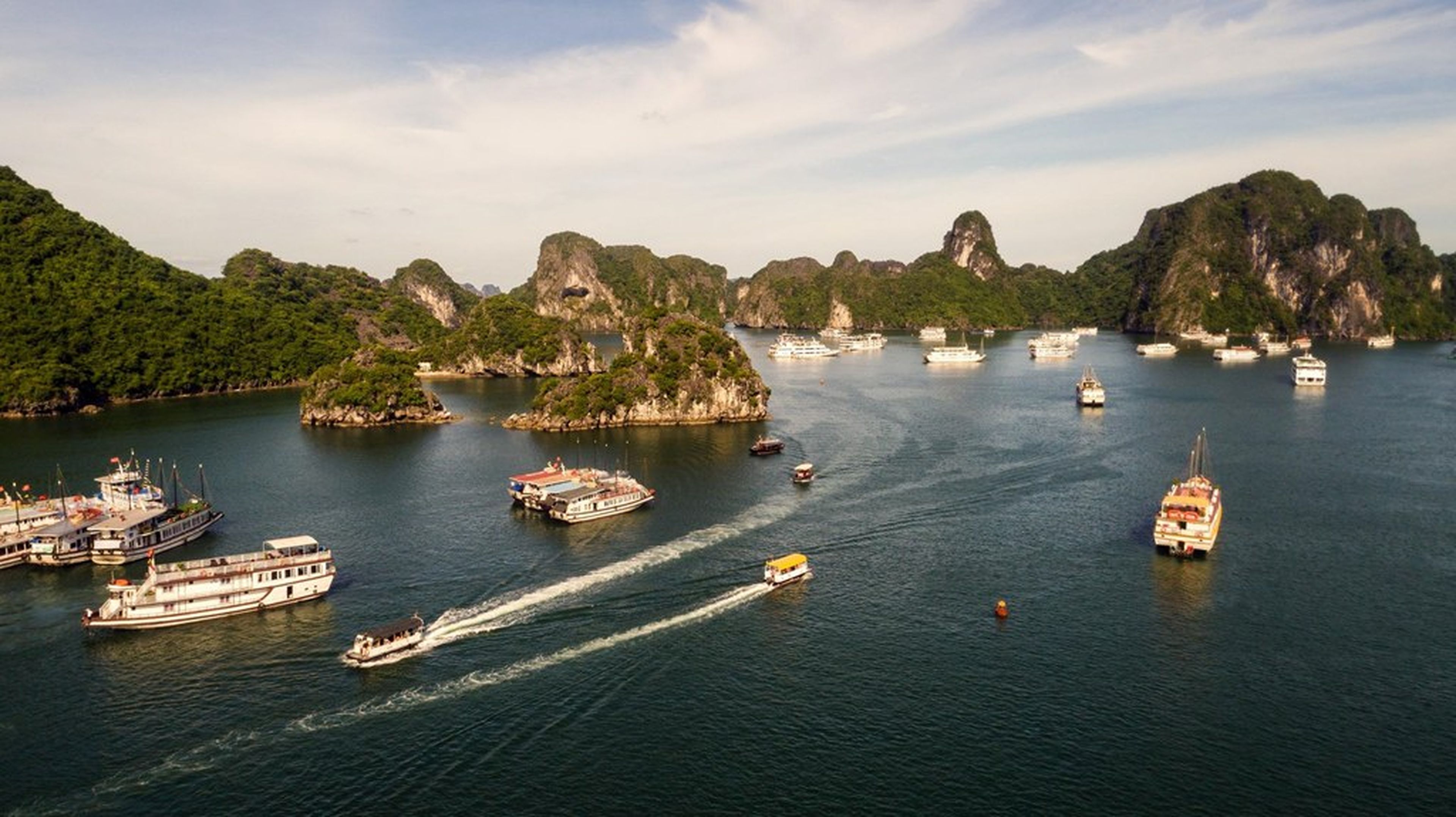 Nên đi du lịch Hạ Long vào tháng mấy? - Hình 2