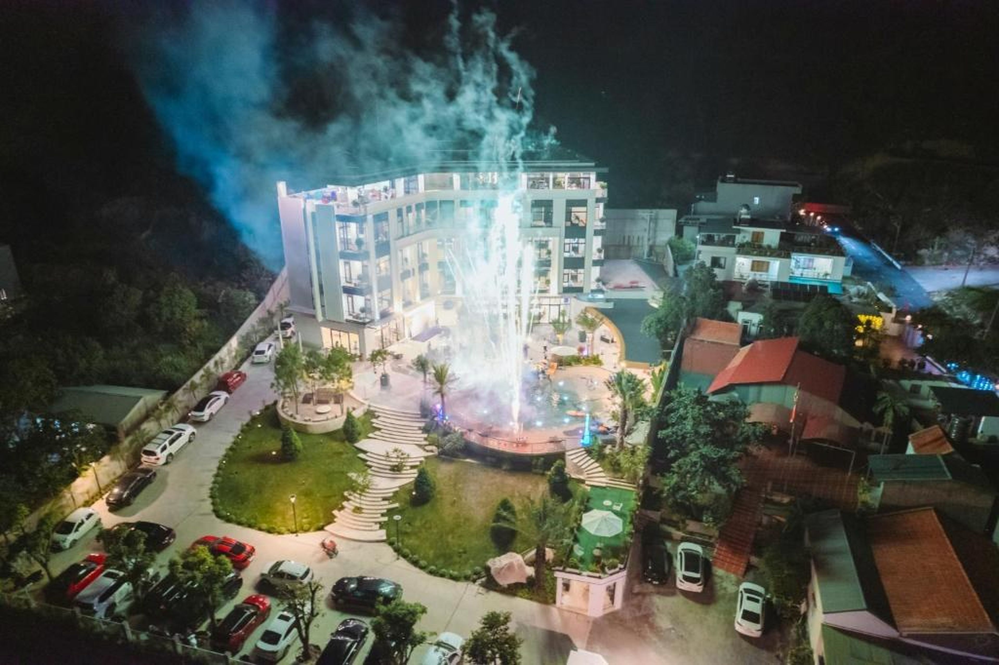 MAREMONTI Luxury 5 Star Hotel - Hình 35