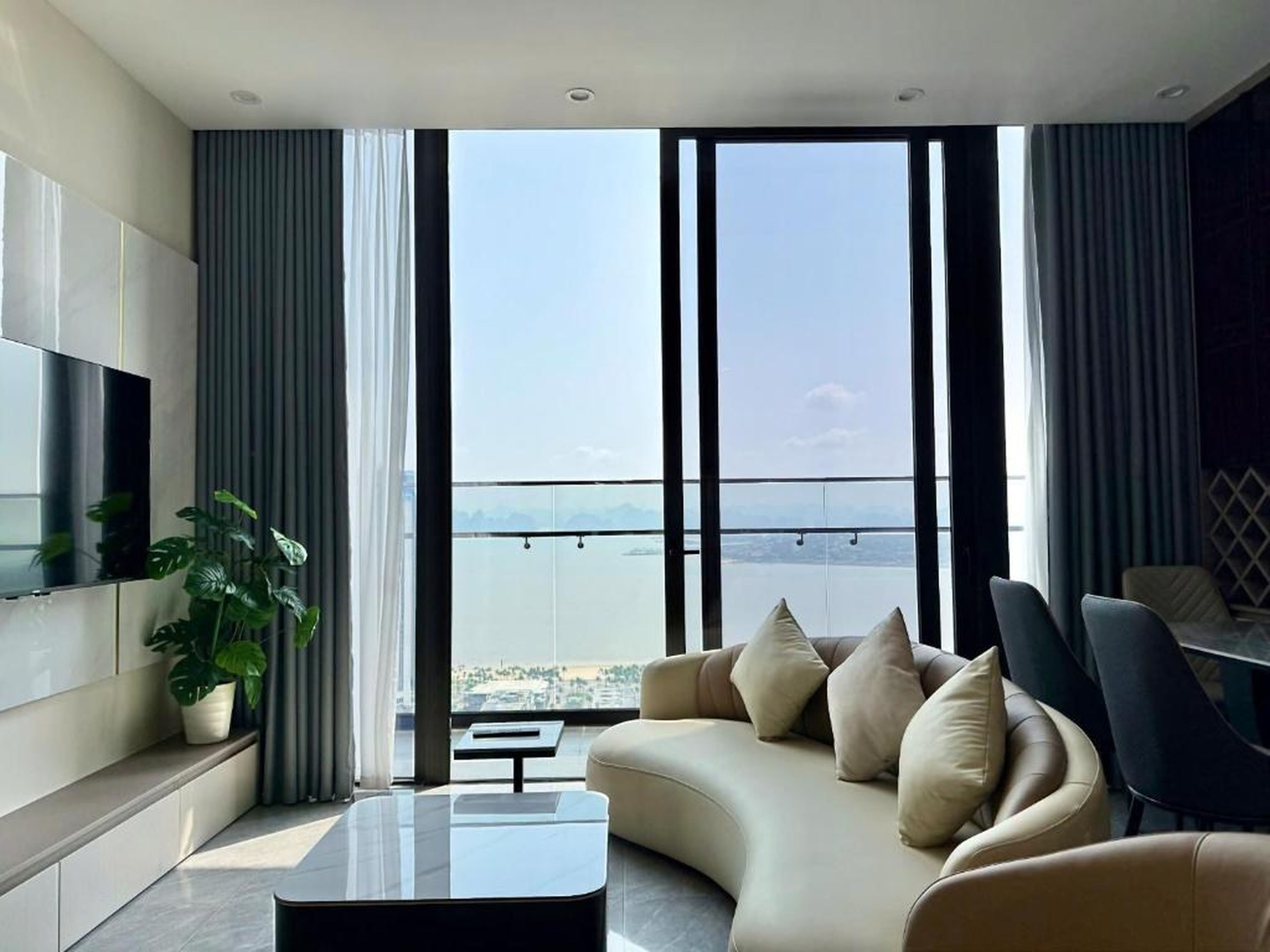 iCON40 Apartment Ha Long Gần Biển - Hình 3
