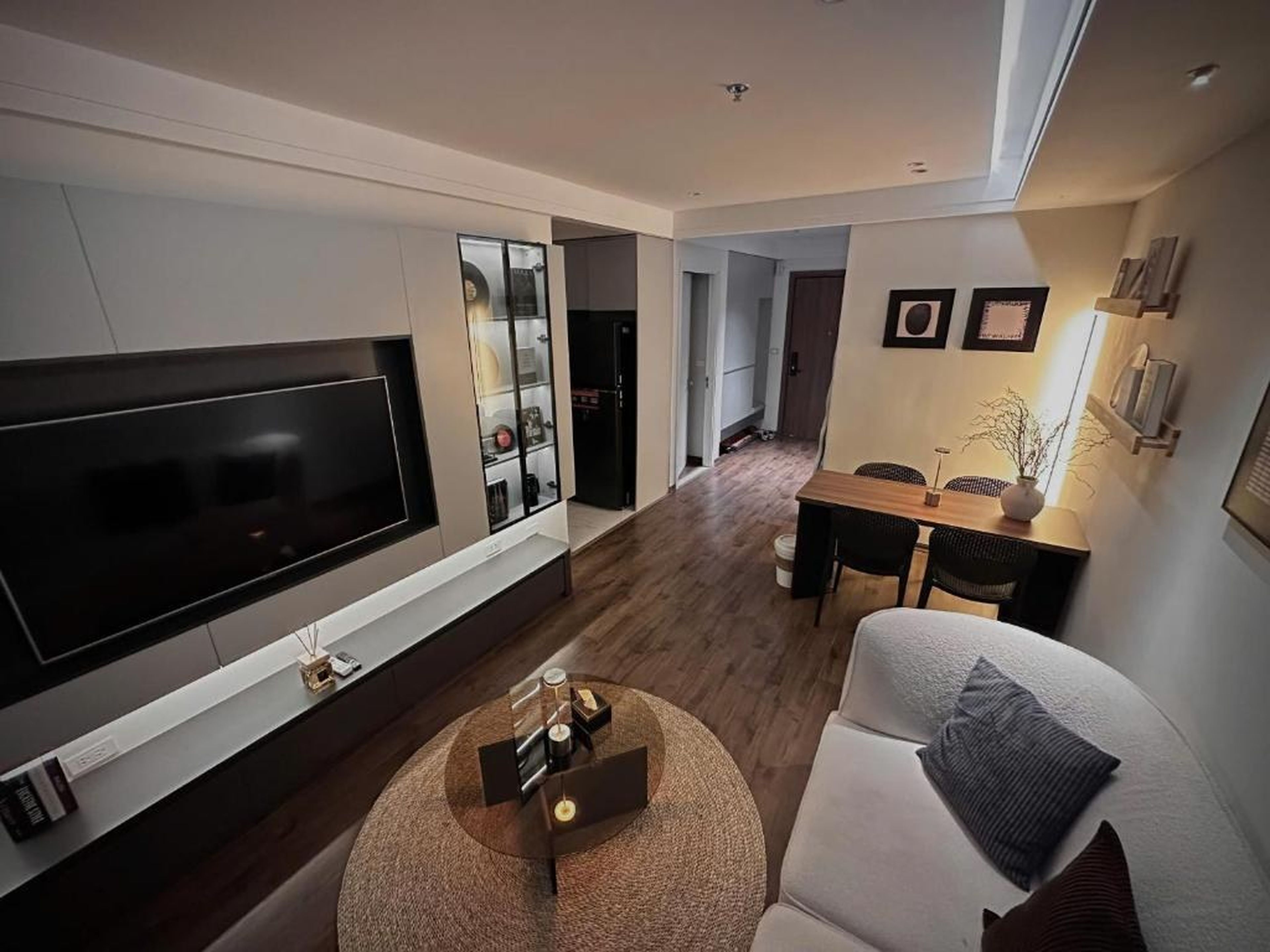 Apartment on 20th & 31st floor, Bai Chay Bridge & Ha Long Bay view - Hình 44