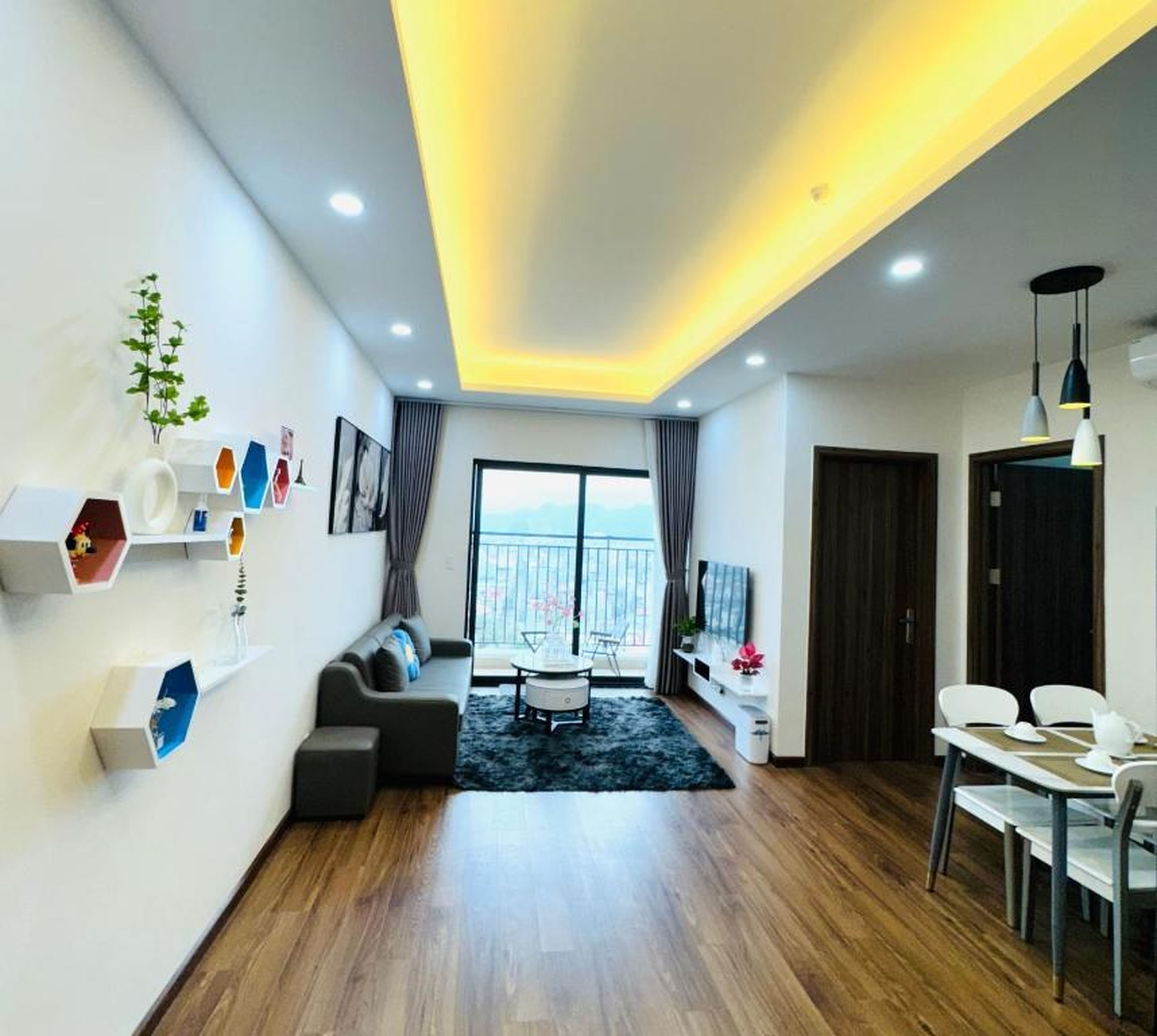 Homestay Phuong Thao Luxcity Cam Pha - Hình 5