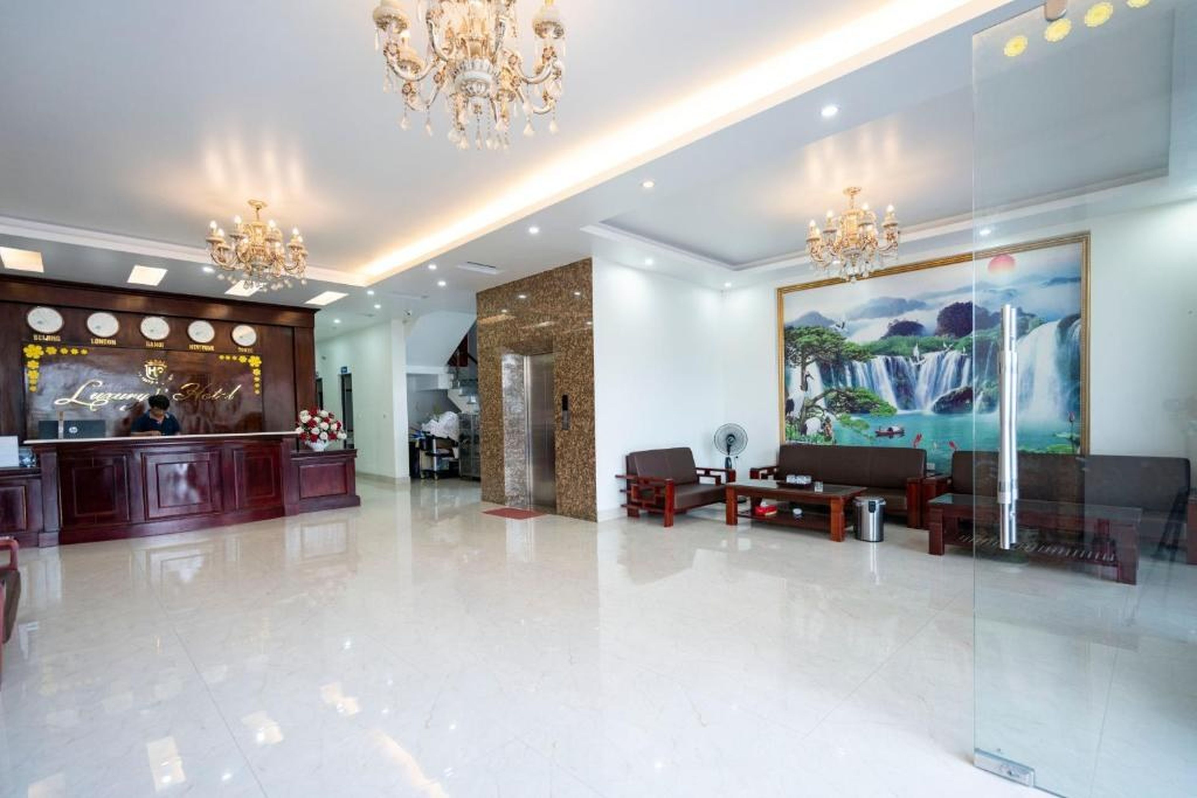 Luxury ii hotel - Hình 28